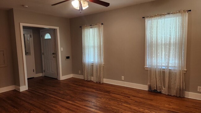 Building Photo - Four Bedroom House Available NICE