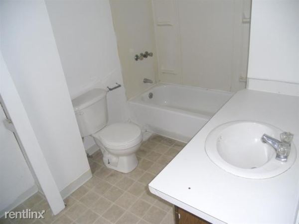 Building Photo - 34 Doubleday St