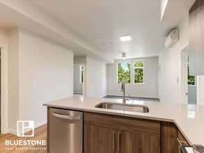 Interior Photo - The Woods on Marquam Hill