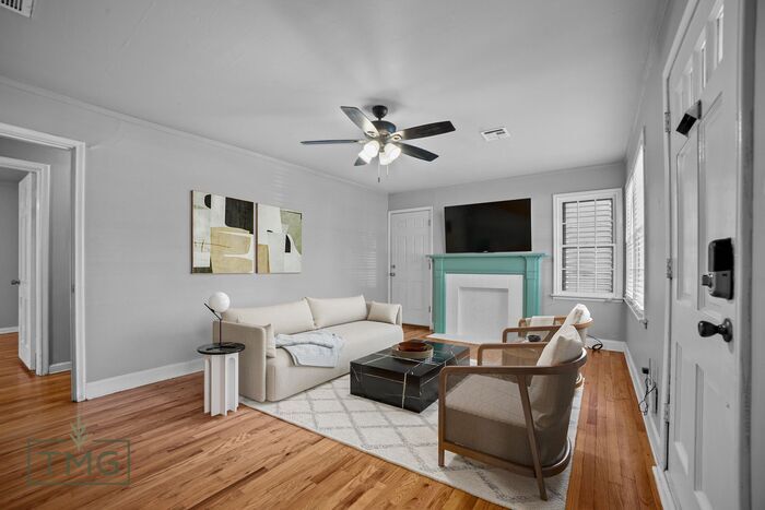 Primary Photo - Newly Remodeled 2/1 in Kendall Whittier!