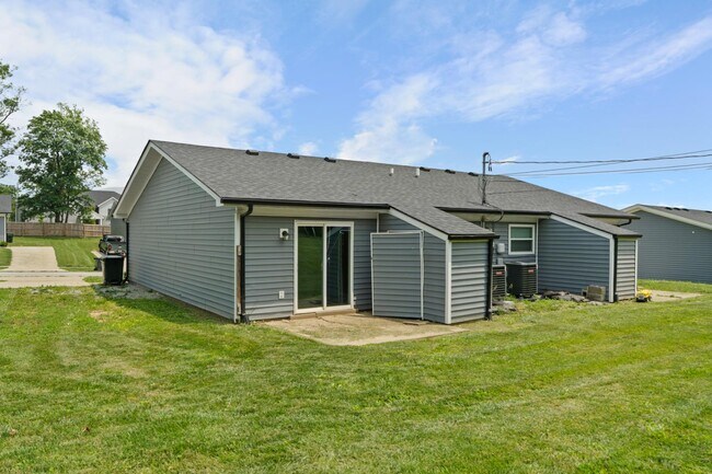 Foto del edificio - 1307 Farmingdale Dr