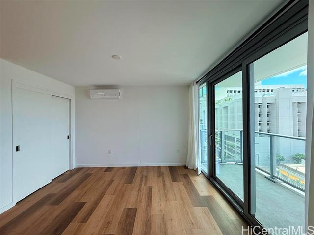 Foto del edificio - 1515 Liona St