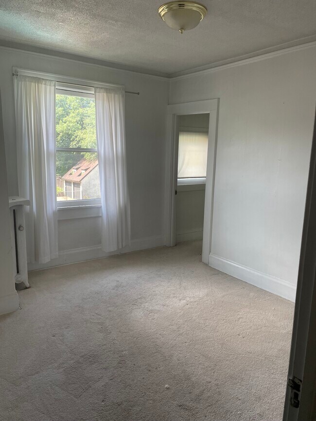Bedroom - 1529 Adams Ave