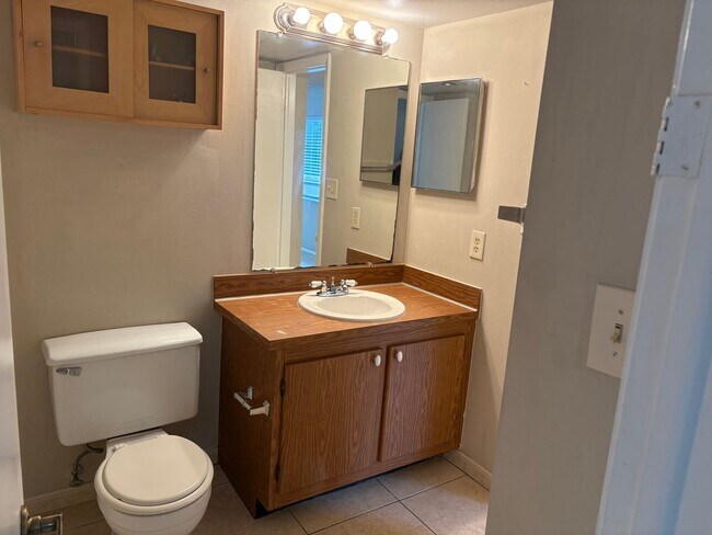 Photo - Lakefront Community with two story townhou... Townhome