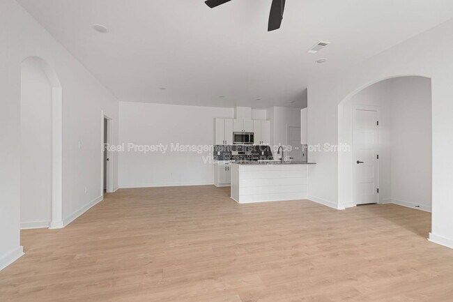 Foto del edificio - 8900 Cambria Cir