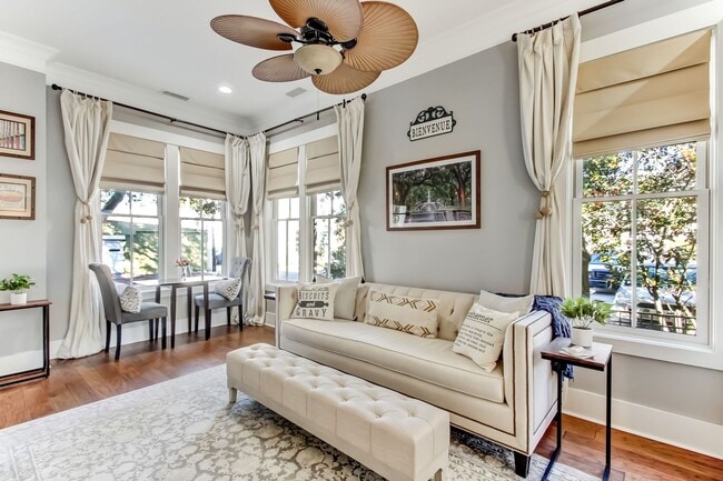 Building Photo - Luxury 3BR Townhome  in Savannah