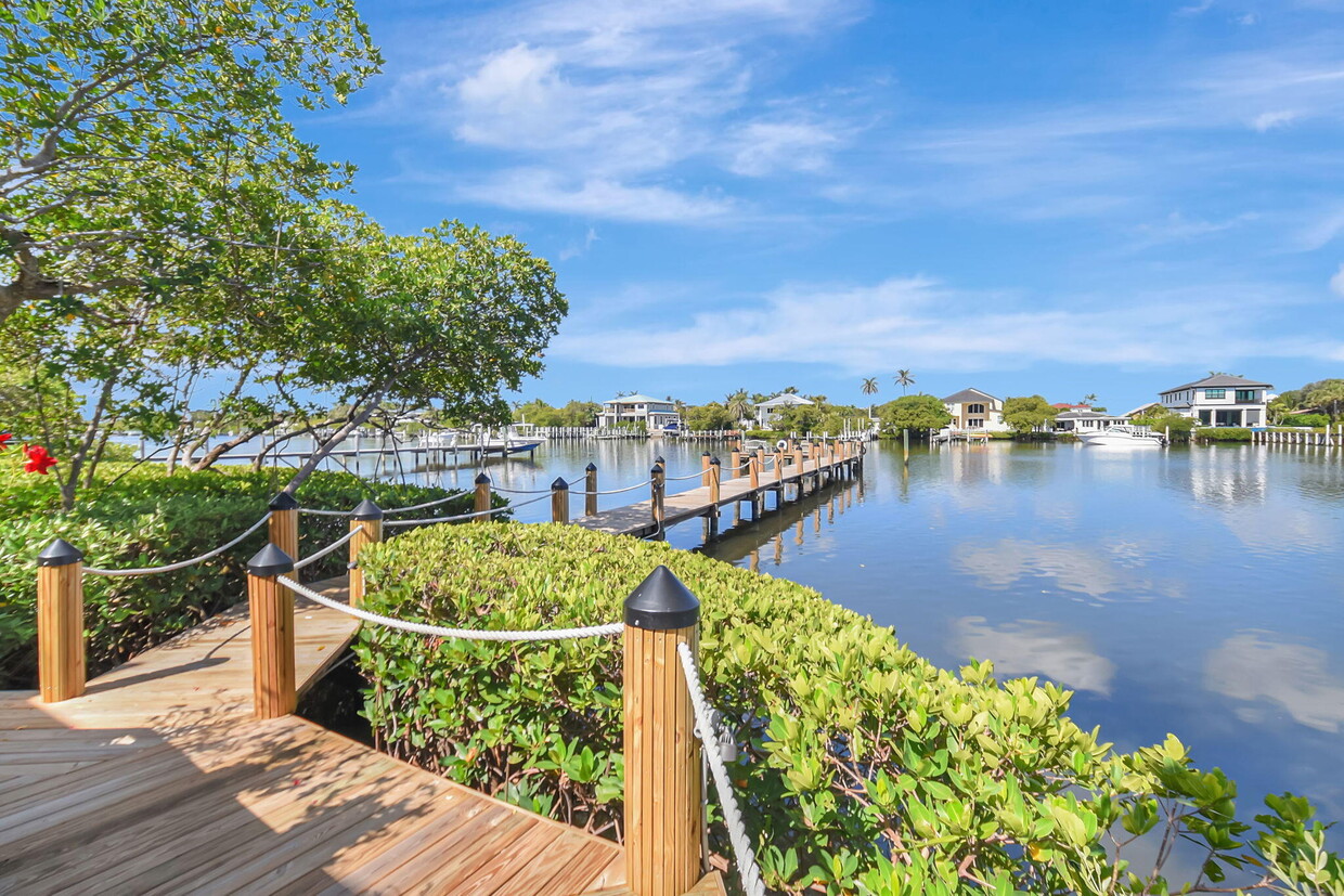 Foto principal - 3543 S Ocean Blvd