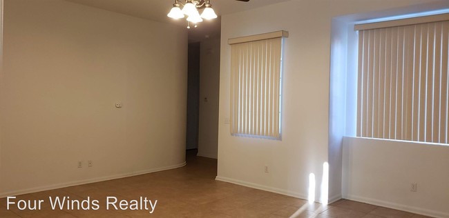 Building Photo - 4 br, 2.5 bath House - 13337 Calle Amapola