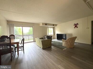 Foto del edificio - 800 Stratford Dr