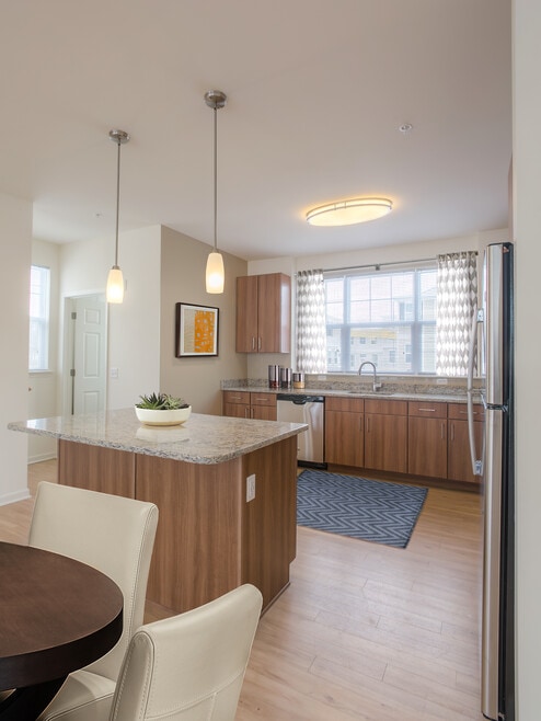 Building Photo - Avalon Townhome Collection Roseland