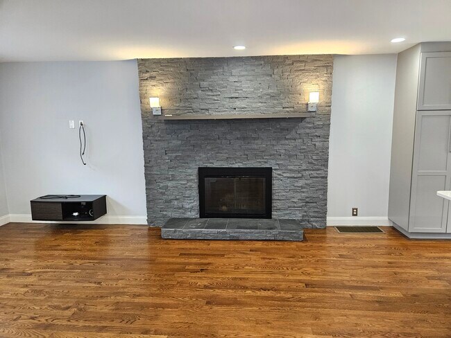 Foto del edificio - 711 E 7th St