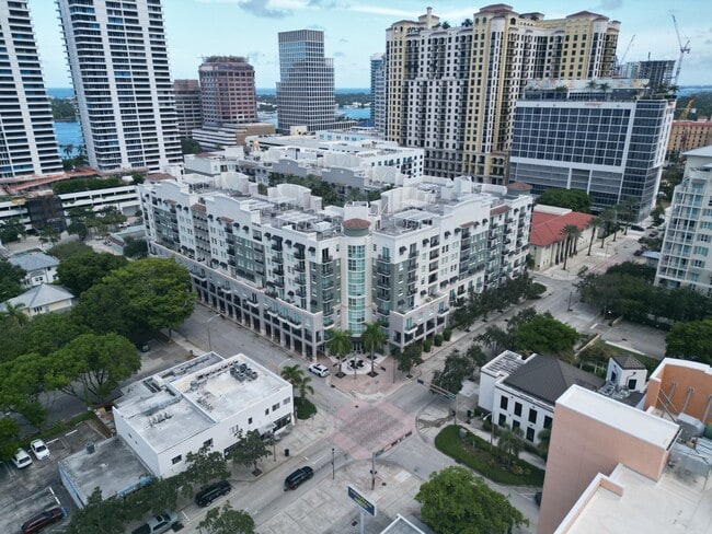 Building Photo - 600 S Dixie Hwy