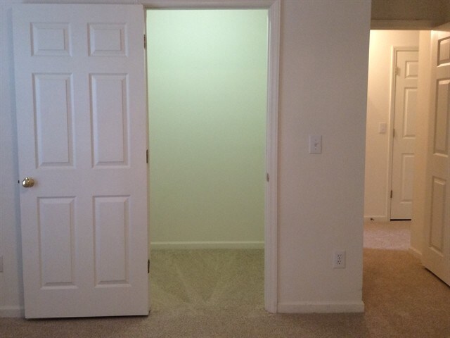 Foto del edificio - 201 Charlotte Ct