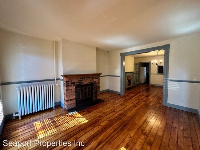 Building Photo - 2 br, 1.5 bath House - 903 Duke Street