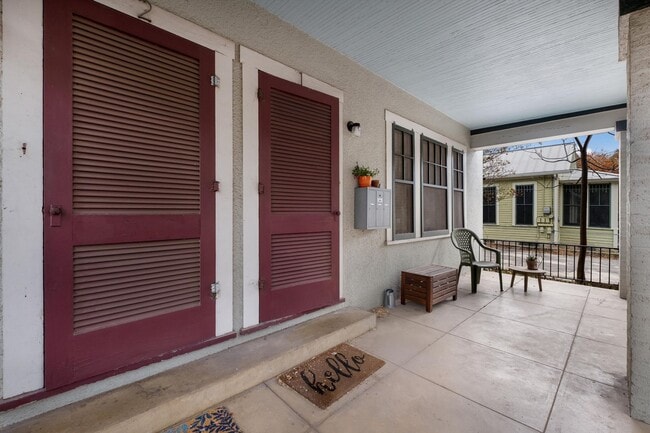 Building Photo - Modern Duplex in Monte Vista!