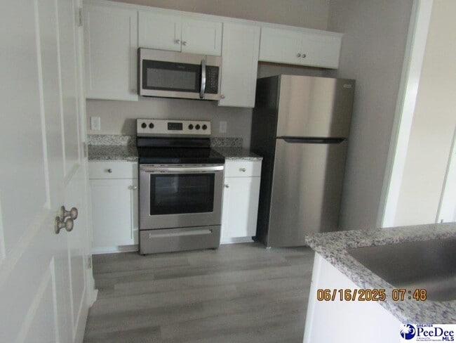 Building Photo - 2890a Jubilee Dr