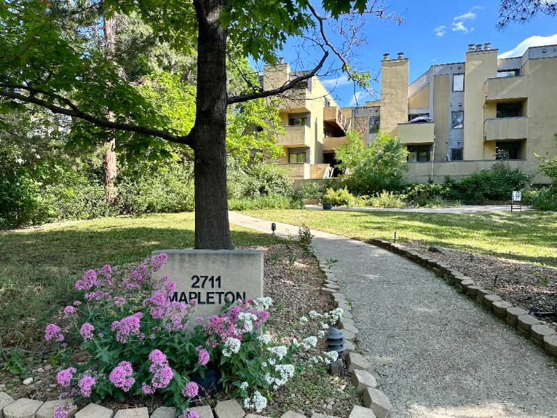 Foto principal - 2711 Mapleton Ave