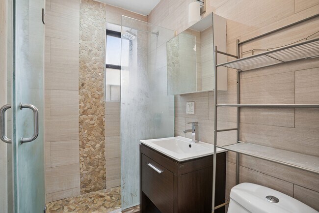 Foto del edificio - 48 W 138th St