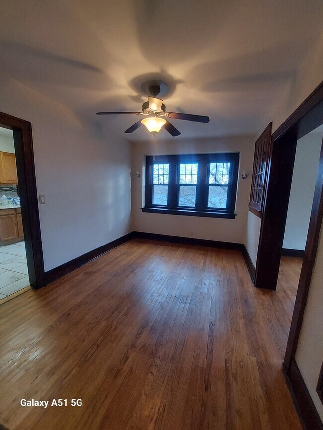 Foto del edificio - 442 N Main St