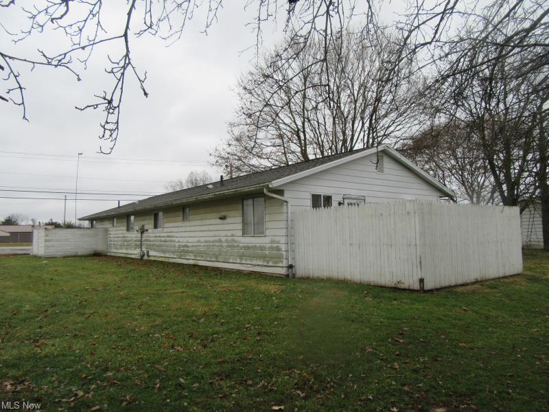Primary Photo - 6133 Frazeysburg Rd