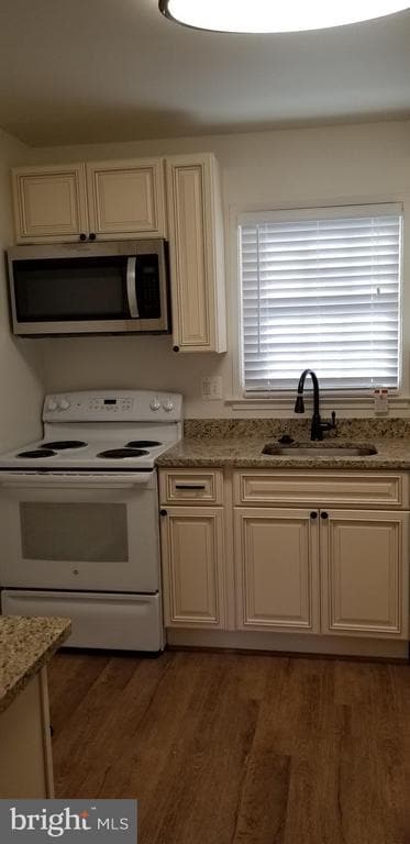 Building Photo - 8414 Red Ash Ct