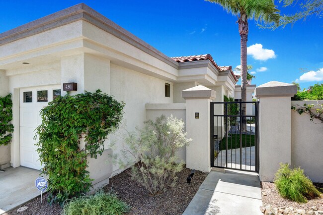 Building Photo - 430 White Horse Trail