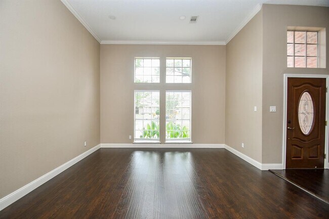 Building Photo - 2915 Pepperwood Dr