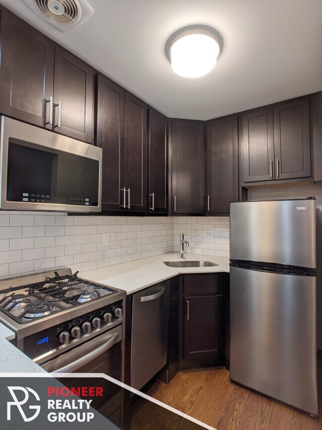 Foto del edificio - 524 W Oakdale Ave