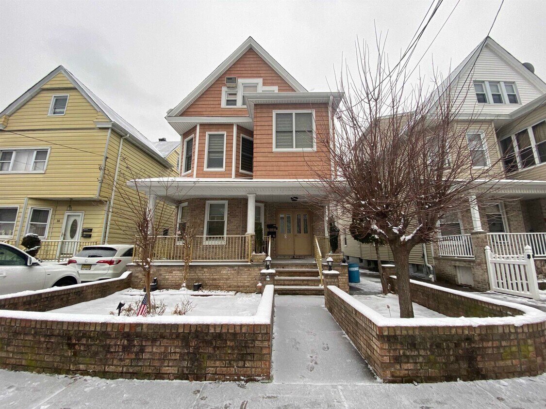 Primary Photo - 14 E 35th St
