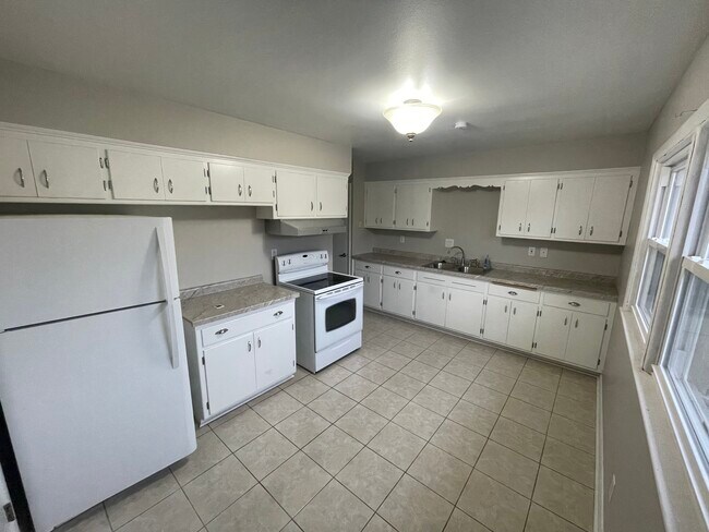 Foto del edificio - 3234 S 77th St
