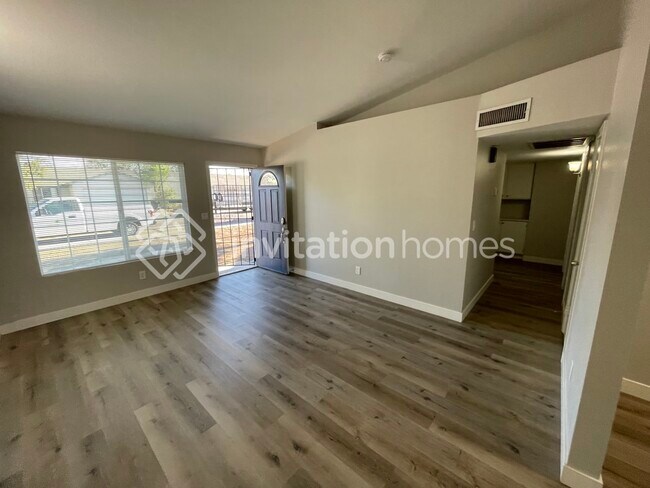 Building Photo - 6630 W Pima St