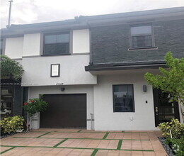 Building Photo - 15668 NW 91st Ct