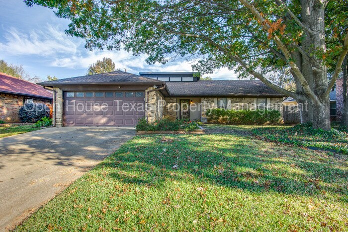 Primary Photo - 1562 Tiffany Forest Ln