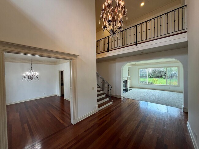 Foto del edificio - Beautiful 4BD/3.5BA Private Luxury Single-Family Home in Prestigious Ruby Hills Community in Plea...
