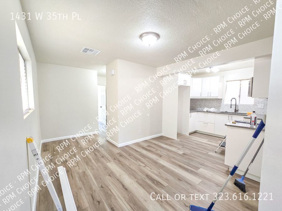 Primary Photo - Quiet 2bd/1ba House with Attached Garage a...