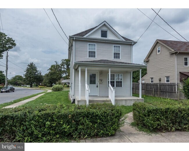 Building Photo - 219 Ellis St