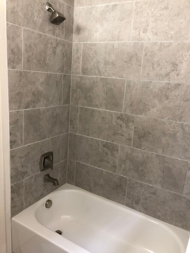 Building Photo - 716 TX-173