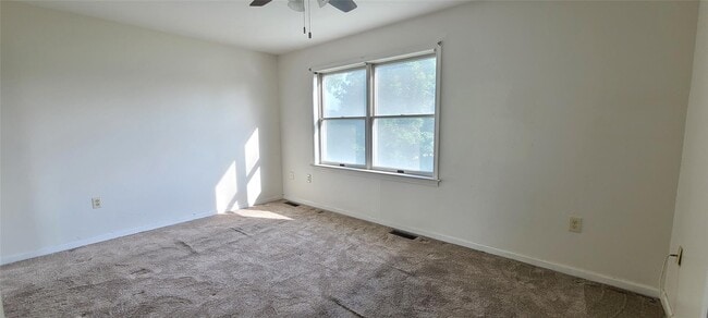 Building Photo - 21 Zugibe Ct