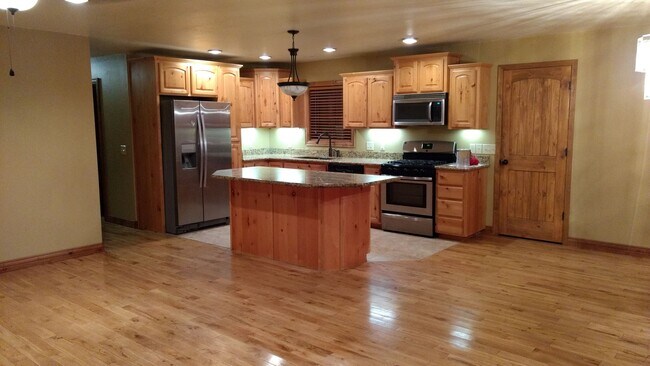 Foto del edificio - 1782 Larson Rd