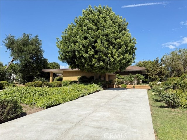 Foto del edificio - 880 N Gainsborough Dr