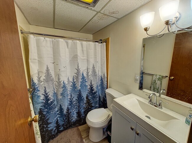 Foto del edificio - Squaw Mountain Rd