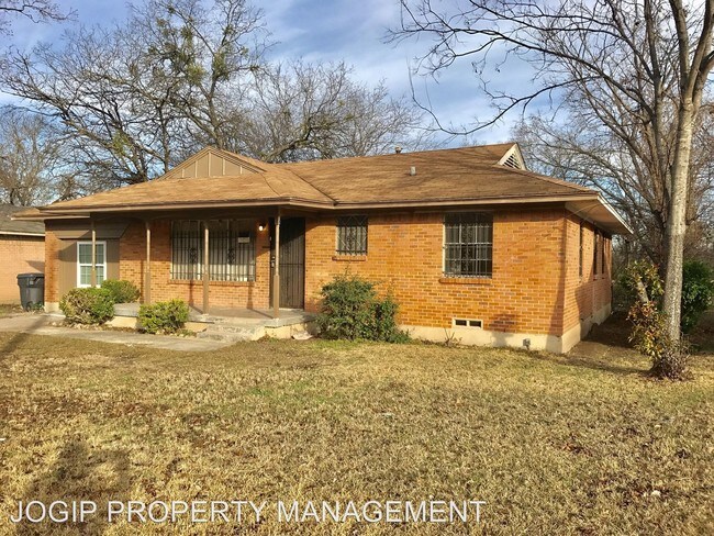 Building Photo - 5743 Trio Ln