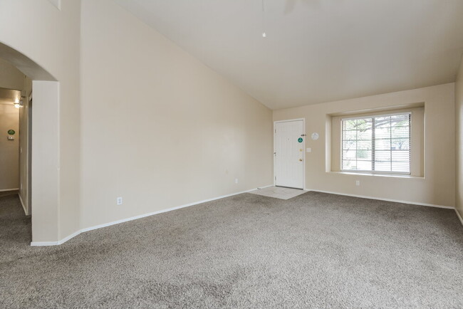 Building Photo - 9491 E Caldwell Dr