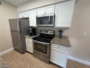 Building Photo - 5327 Summerlin Rd