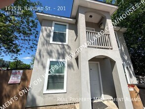 Building Photo - 1615 N Navidad St