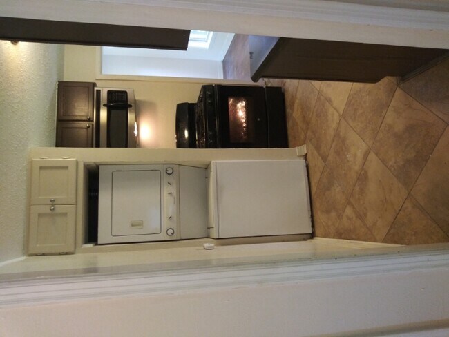 Foto del edificio - 6109 Greenmere Pl