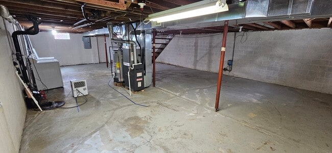 Building Photo - 536 Miller Ave