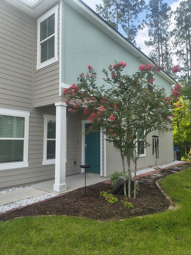 Building Photo - 63 Scotch Pebble Dr