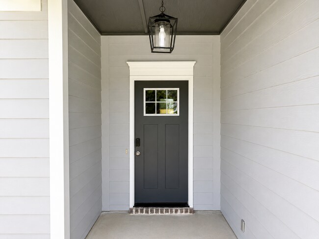Foto del edificio - 5 Bedroom Home in West Lee County