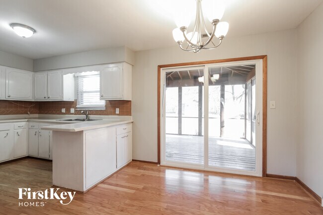 Foto del edificio - 8141 S East St